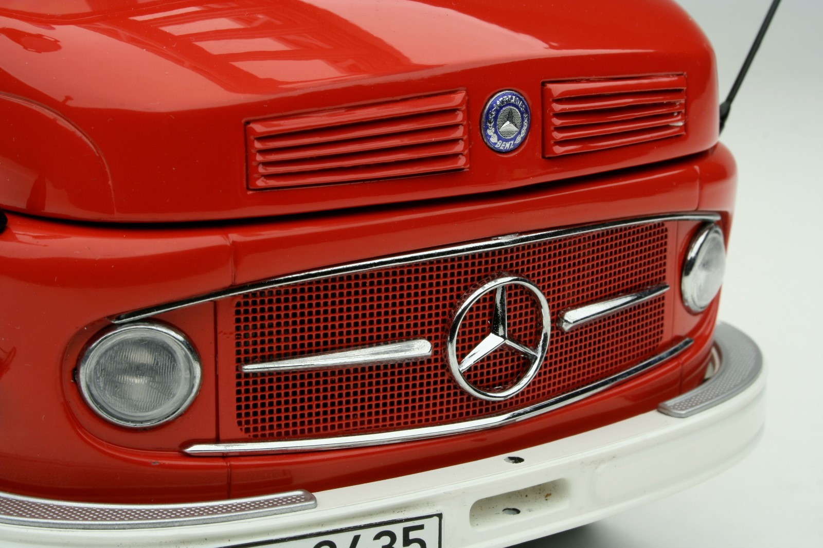Vintage Schuco 1:18 | Mercedes-Benz L322 Fire Truck