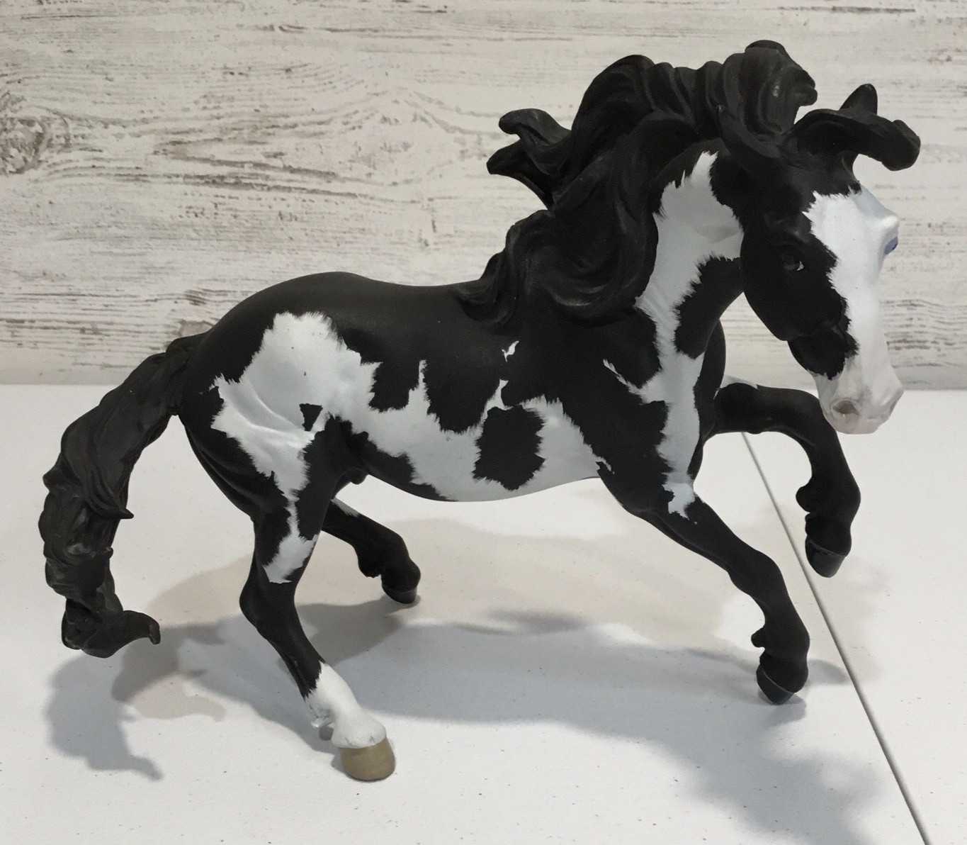 Breyer Moon Warrior Nokota Mold 2008, Custom Model, Read Description Breyer Moon Warrior Nokota Mold 2008, Custom Model, Read Description