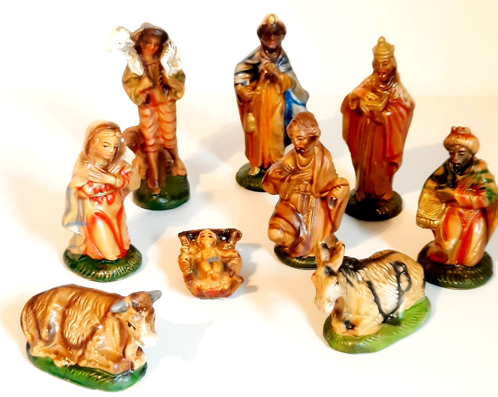 Vintage 9 Pc Christmas Nativity Holy Family Hand Painted Figurines Taiwan