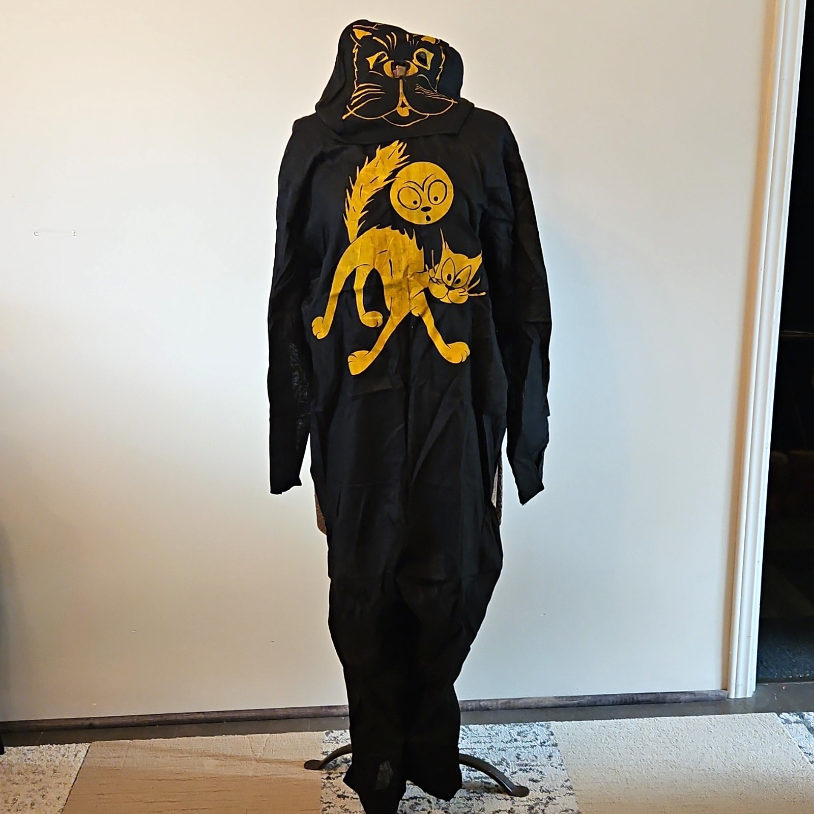 Antique 1920s Collegeville Adult 2pc Linen Halloween Yellow Black Cat Costume Antique 1920s Collegeville Adult 2pc Linen Halloween Yellow Black Cat Costume
