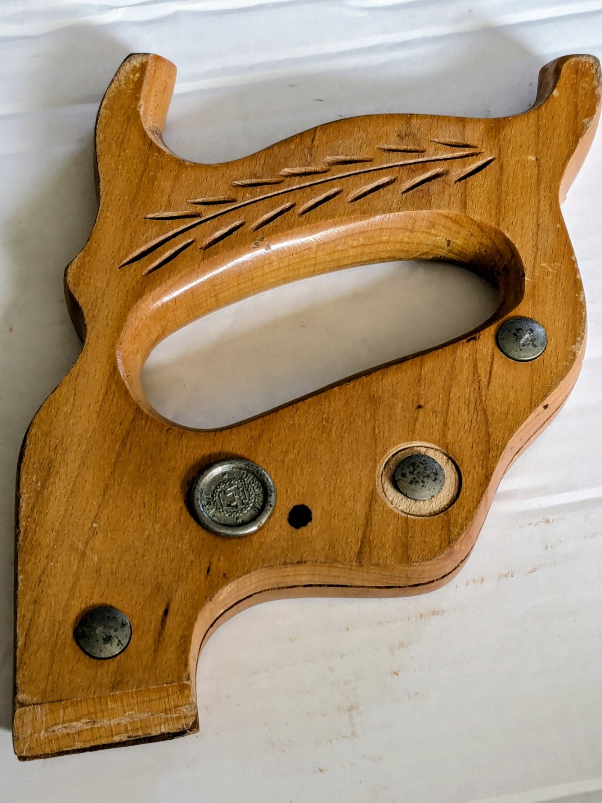 NOS Disston USA hand saw wood handle 4 screw With Medallion 