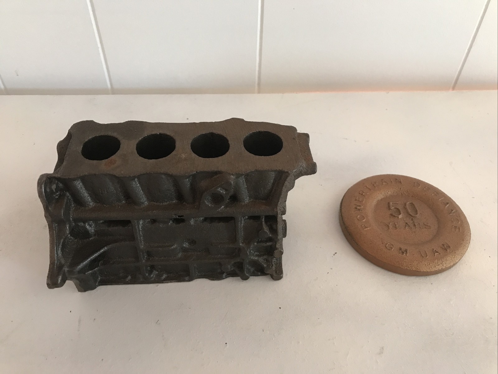 GENERAL MOTORS POWERTRAIN Defiance 50 YEAR Anni PAPERWEIGHT Token & Engine Block