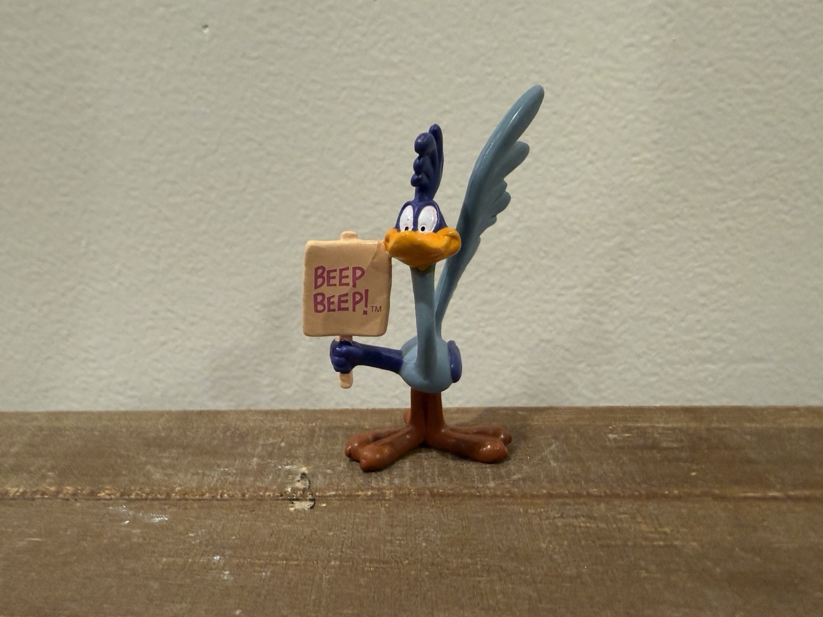 Vintage Looney Tunes Roadrunner PVC Figure with Beep Beep Sign 1990 Applause