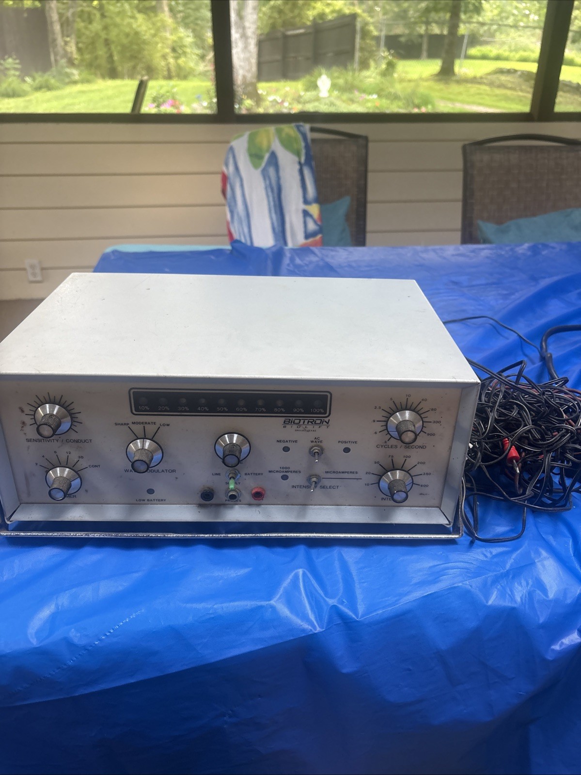 Vintage Biotron Bio-Lift Microcurrent Electro Therapy Machine - Parts / Repair Vintage Biotron Bio-Lift Microcurrent Electro Therapy Machine - Parts / Repair