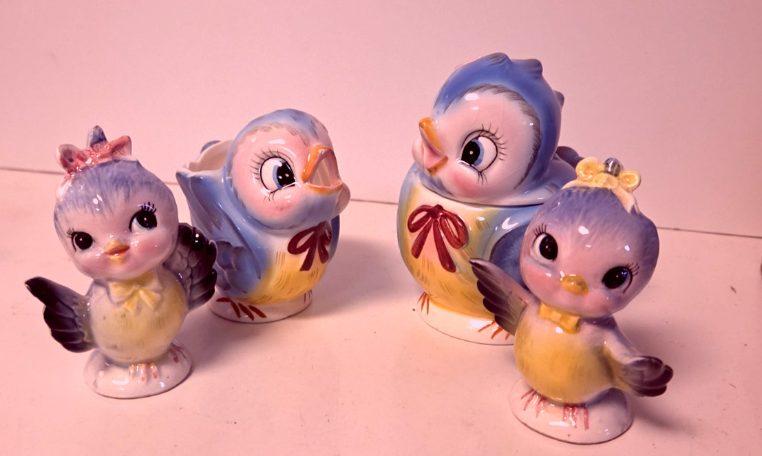 Vtg. 1950s ESD #7170 Japan Blue  Creamer ,Covered Sugar & Unmarked Shakers