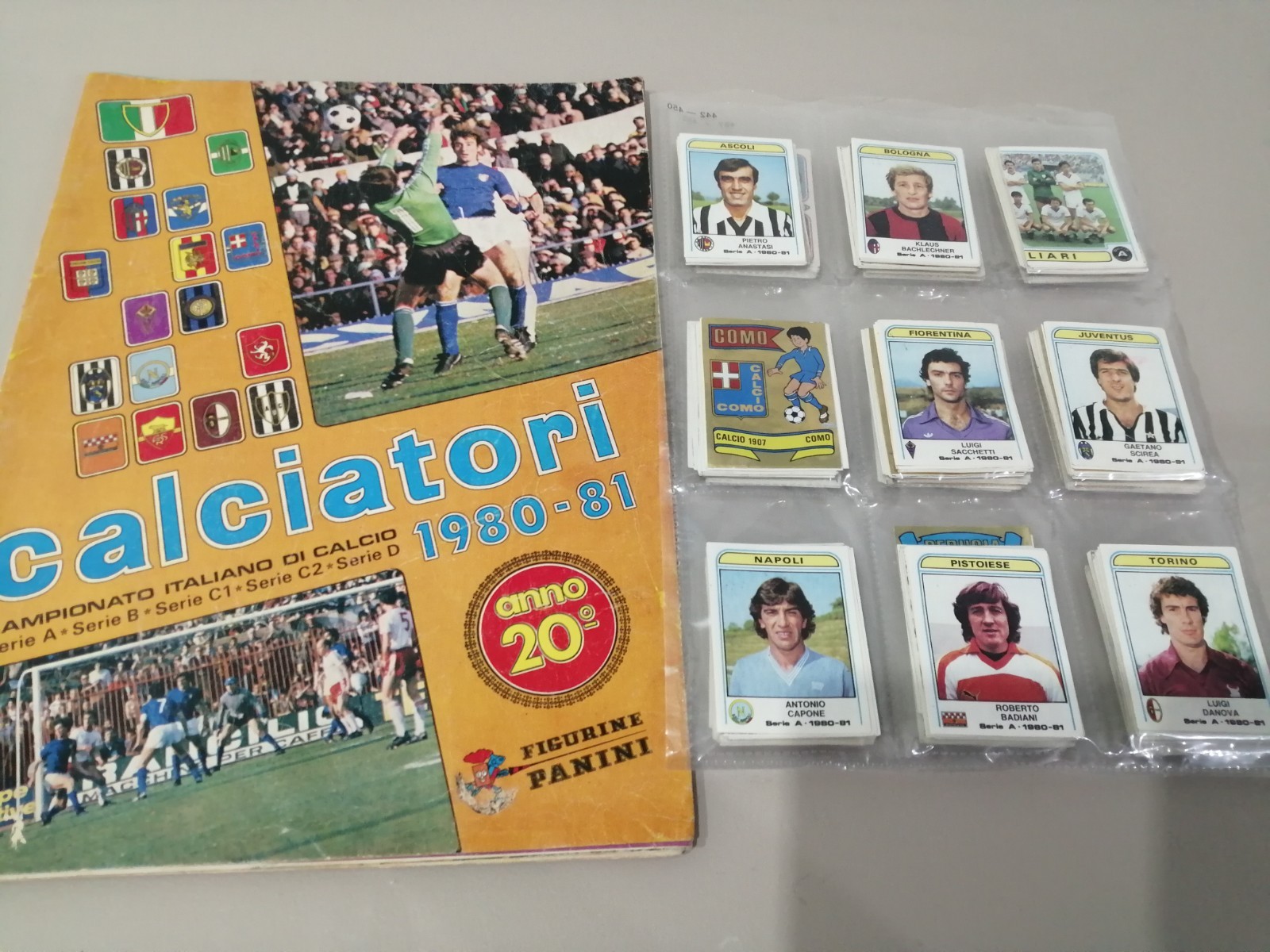 1980/81 Sandwich Figure Set 498 + Blank Album No Figures Attached 