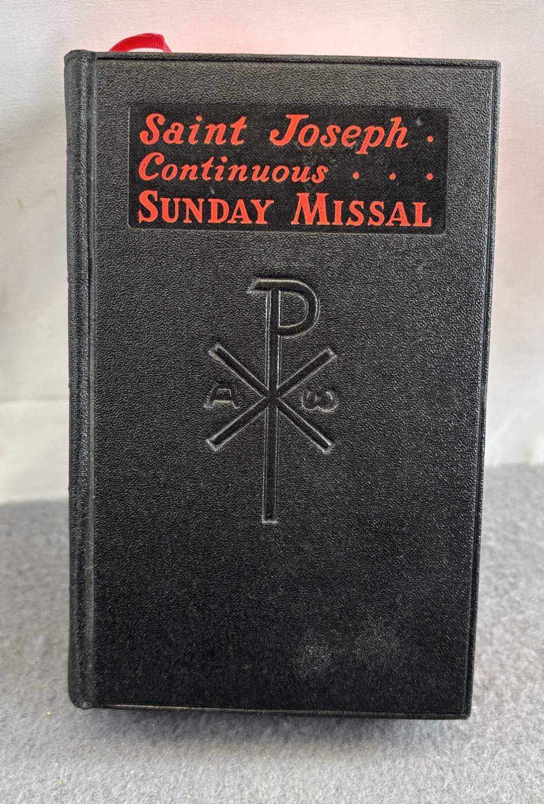 Vintage 1961 Saint Joseph Continuous Sunday Missal Catholic Confraternity