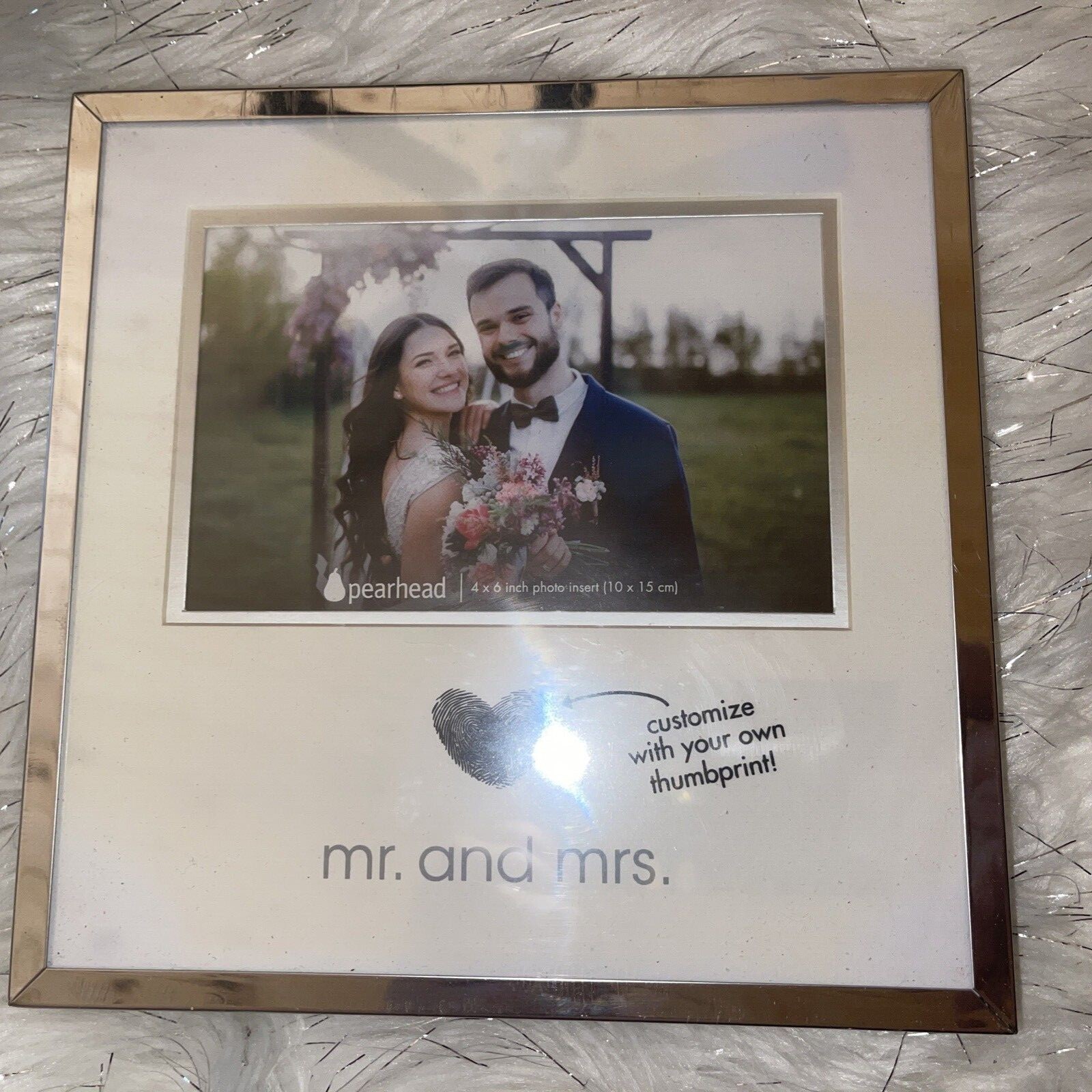 Pearhead 4-Inch x 6-Inch Mr. & Mrs  Wedding Thumbprint Frame Customizable  new