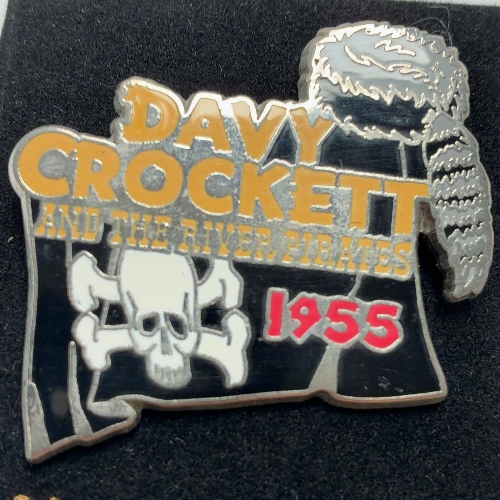 Disney Davy Crockett and the River Pirates 1955 Collectible Pin - Used, Rare Disney Davy Crockett and the River Pirates 1955 Collectible Pin - Used, Rare