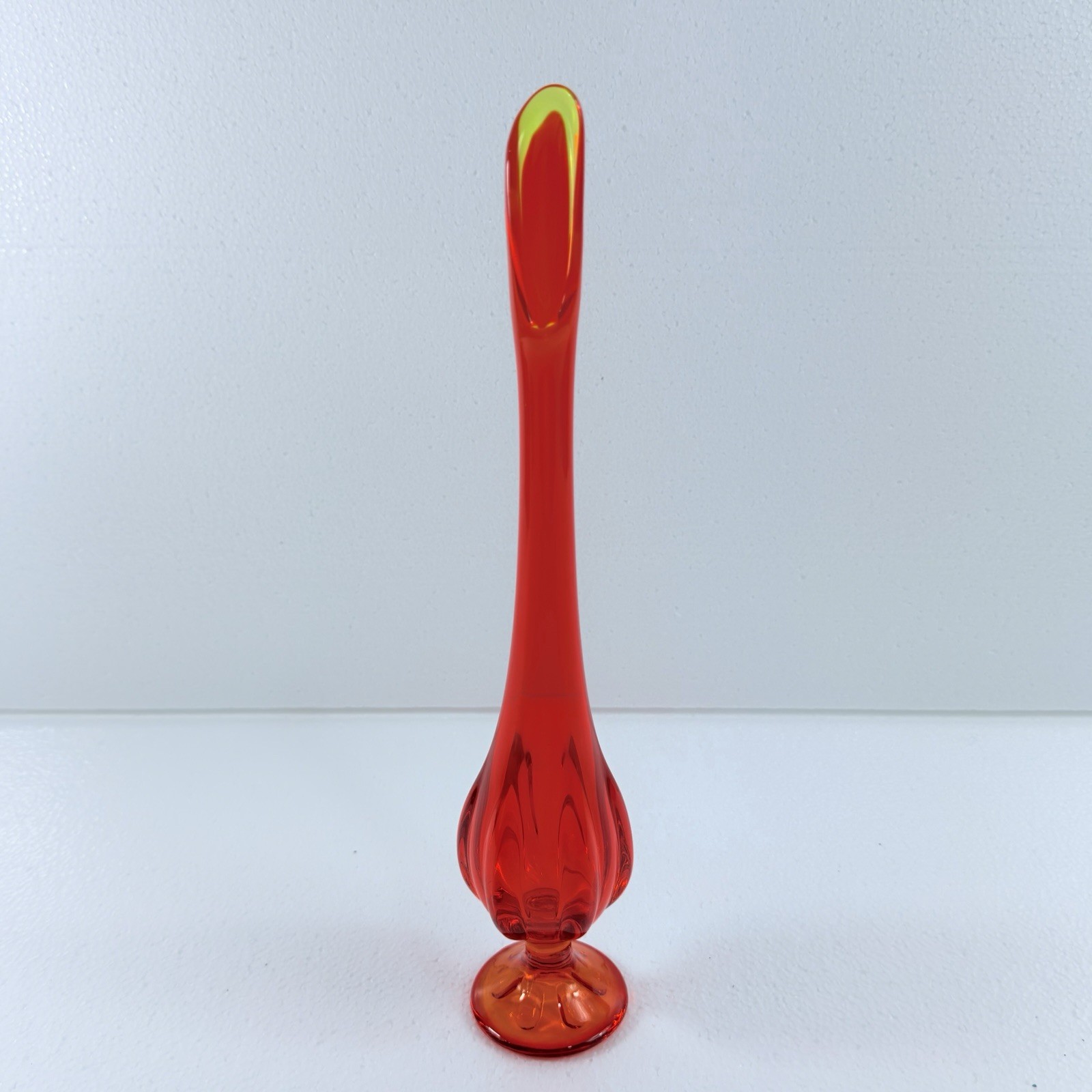 VTG LE Smith Amberina Swung Glass Vase Ribbed Pedestal Flame Red MCM 15