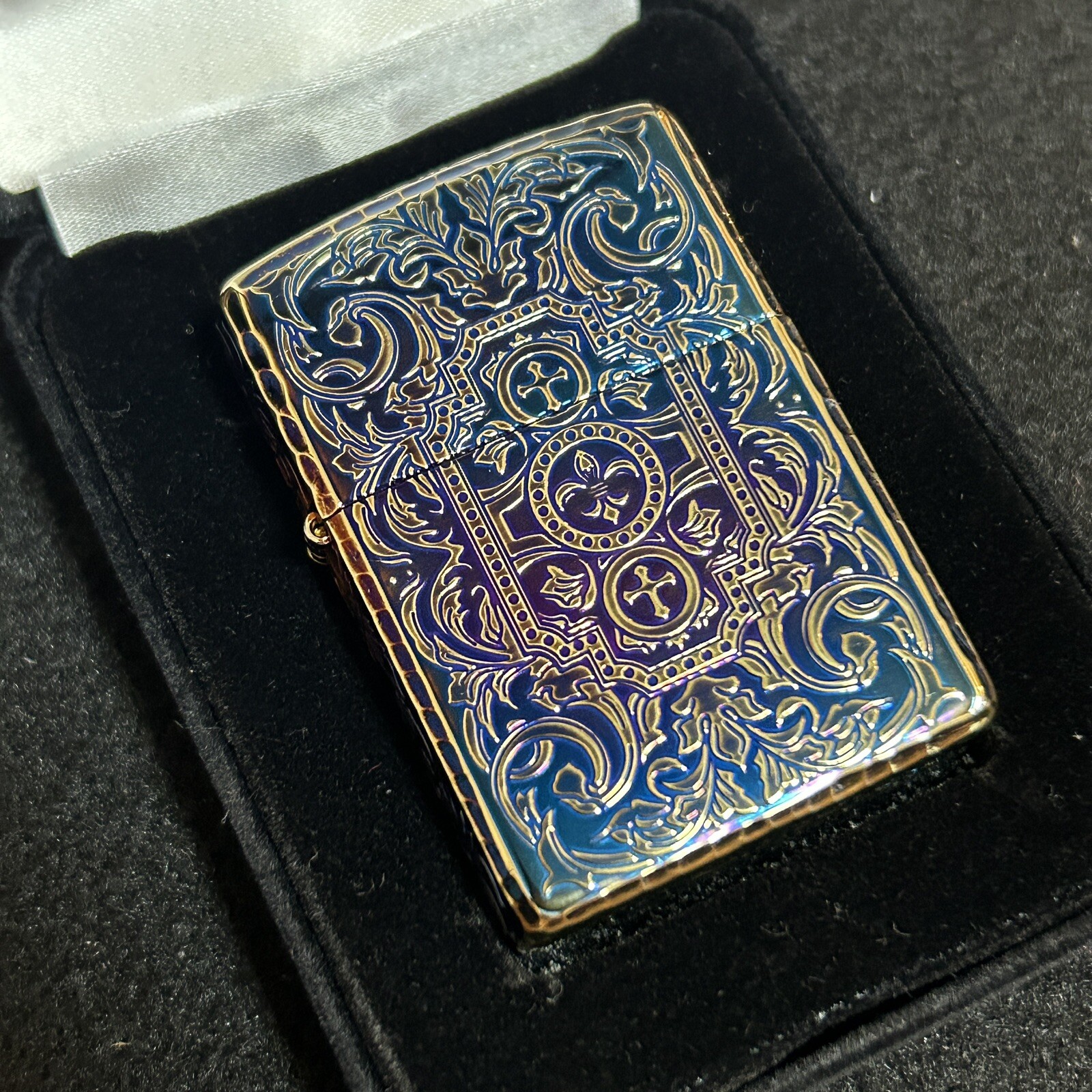 Zippo 5 Sides Arabesque Engraved Antique Brass Velour Case Japan Zippo 5 Sides Arabesque Engraved Antique Brass Velour Case Japan