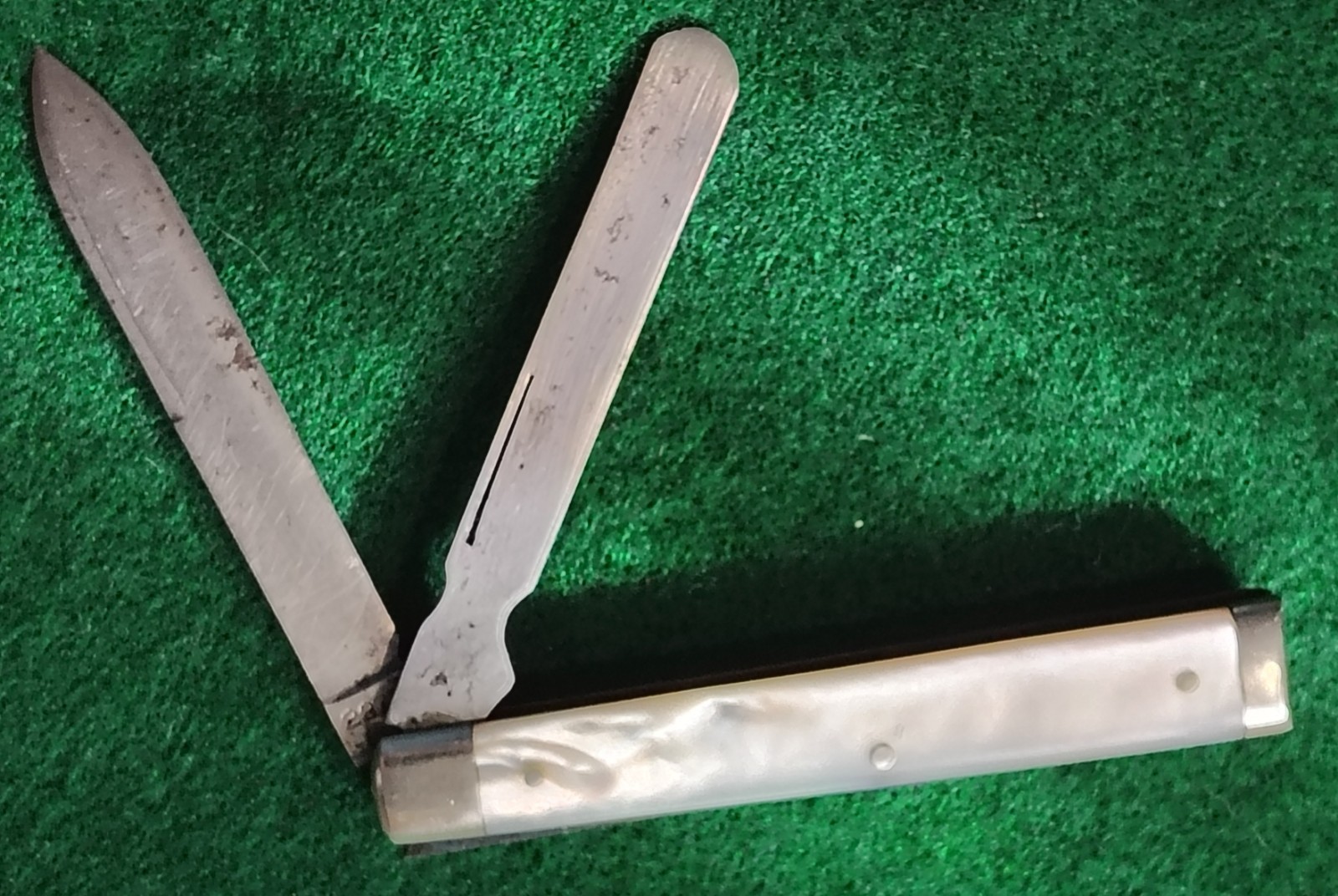 Antique Cattaraugus Doctor's Knife With Beautiful Original MOP Handles