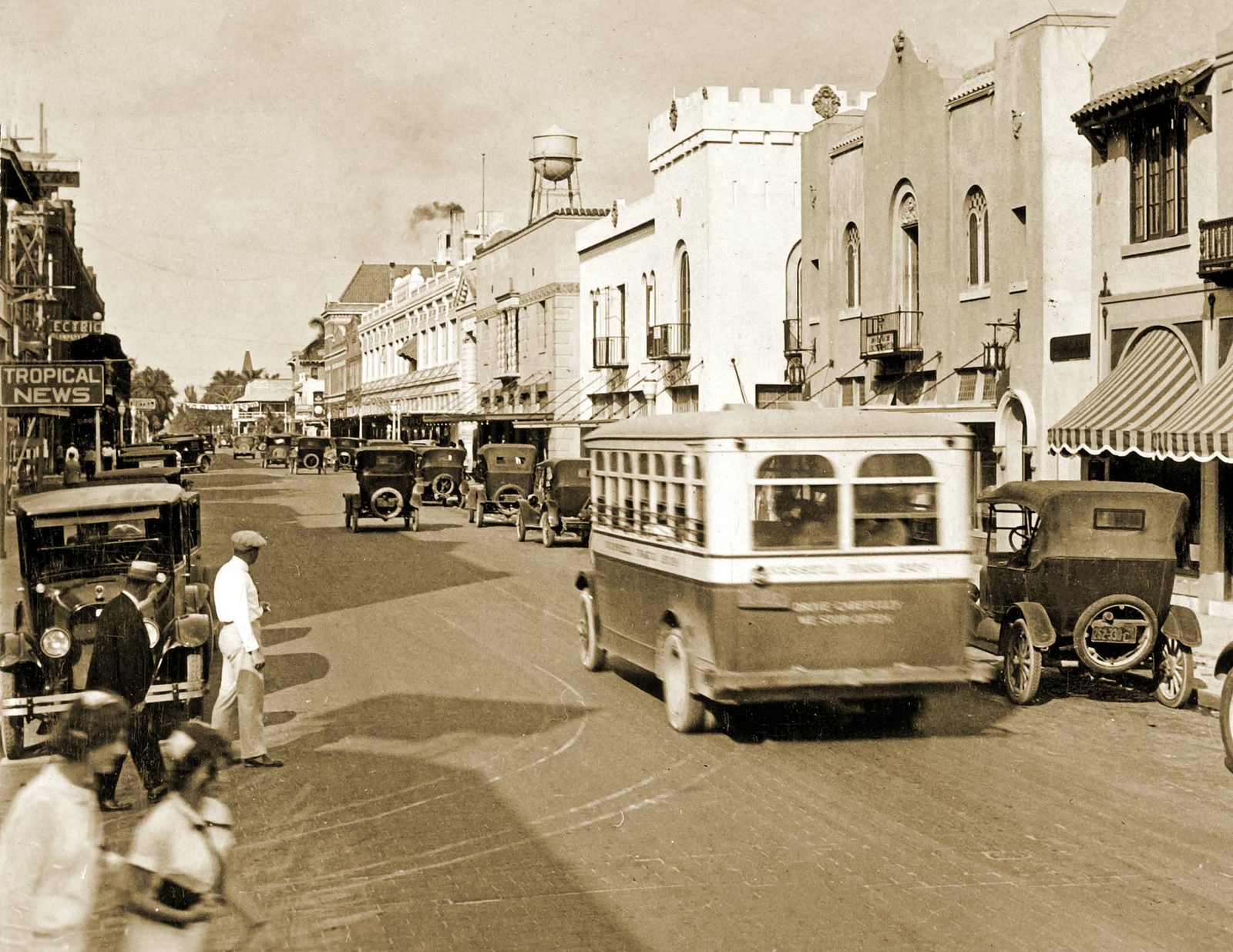1926 First Street, Ft. Myers, Florida Vintage Old Photo 8.5\