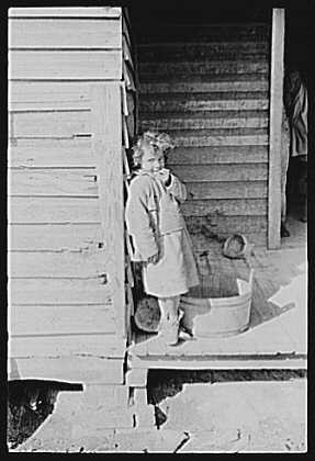 Photo:Pembroke North Carolina 1939 Farm Child at Cabin Door FSA