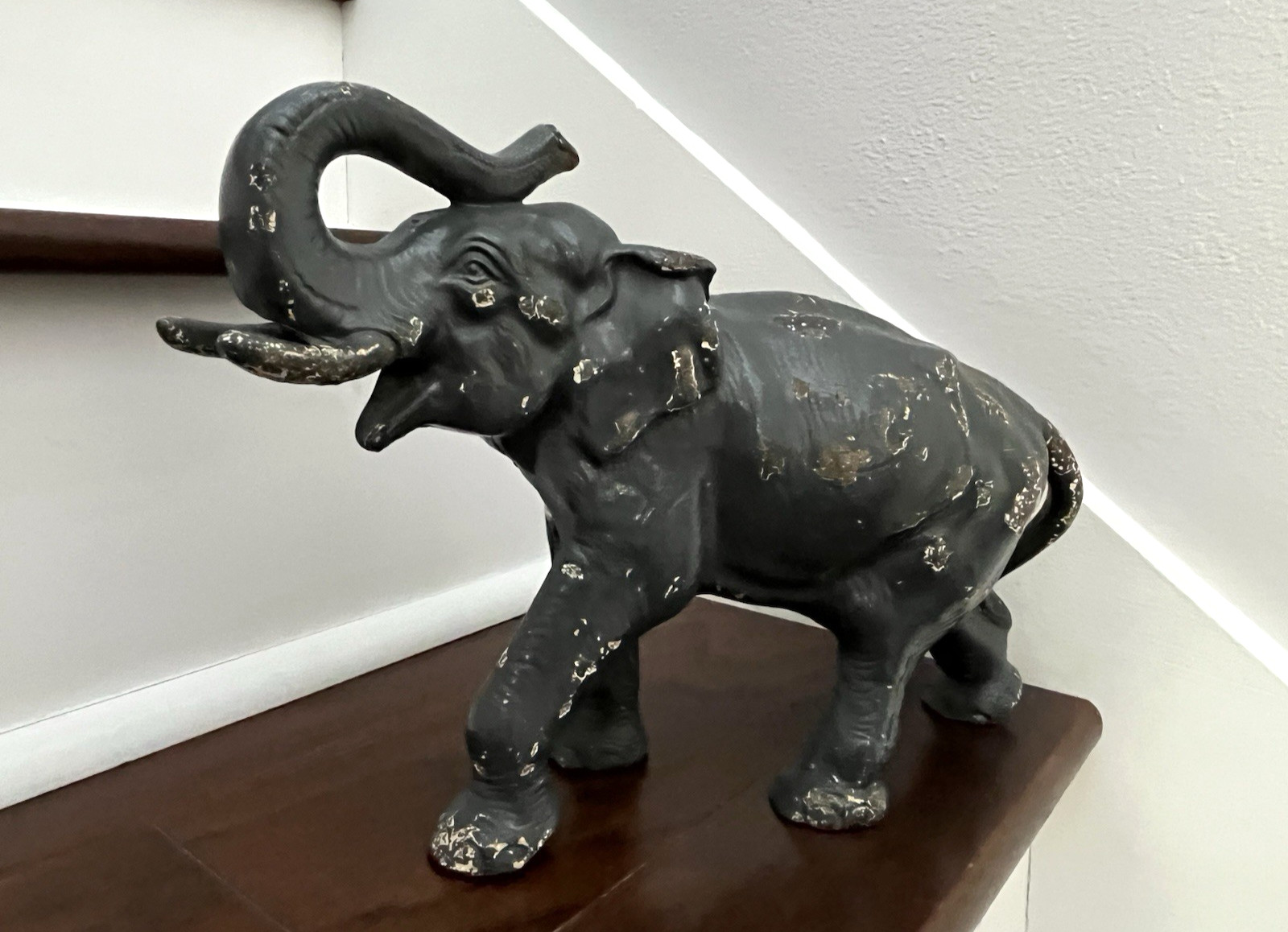LARGE 1930\'s ANTIQUE VINTAGE 8 lb CAST IRON CIRCUS ELEPHANT DOORSTOP