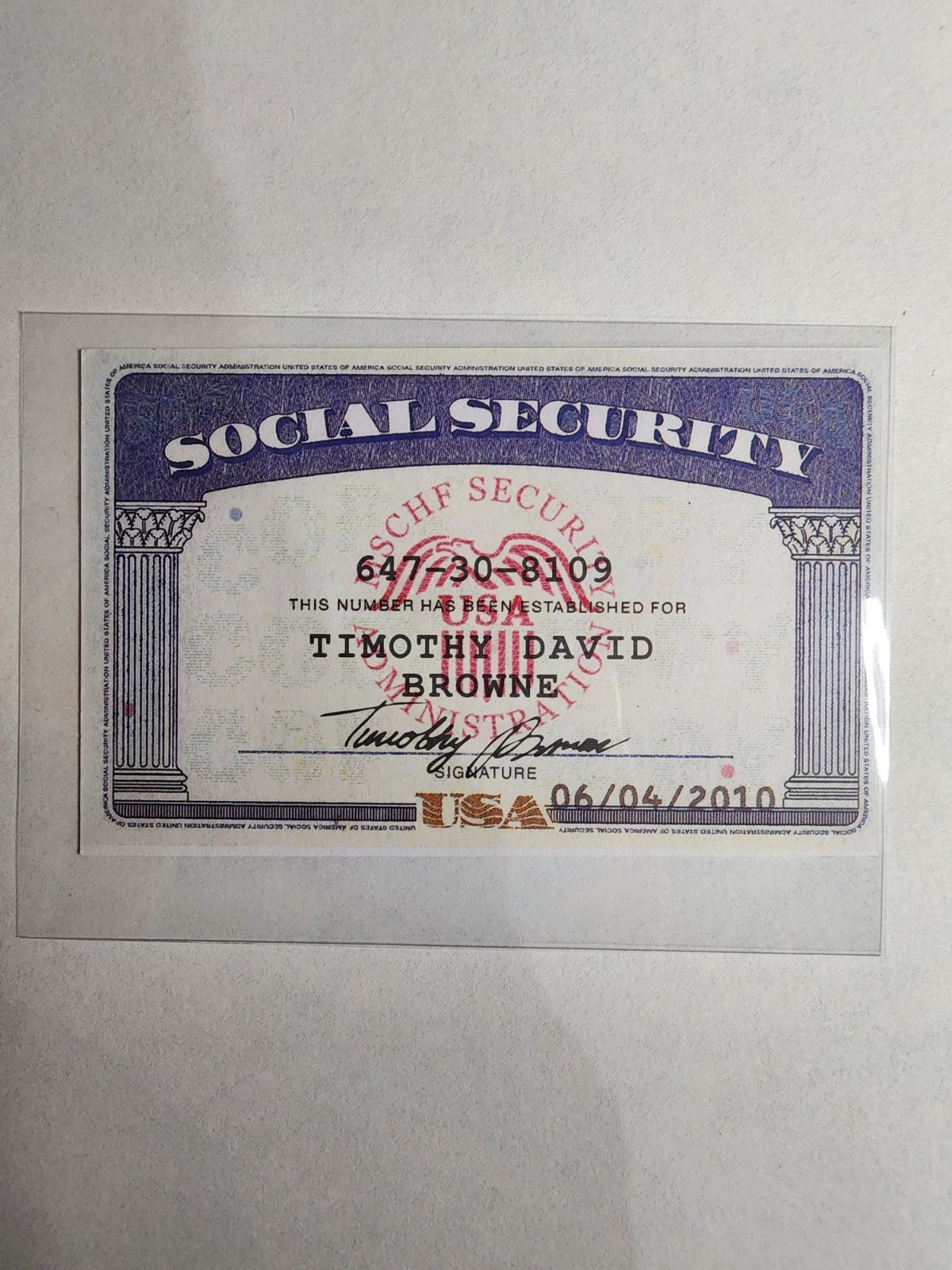2022 MSCHF Boosted Packs V2 Timothy David Browne Social Security Card Non-Sport 2022 MSCHF Boosted Packs V2 Timothy David Browne Social Security Card Non-Sport