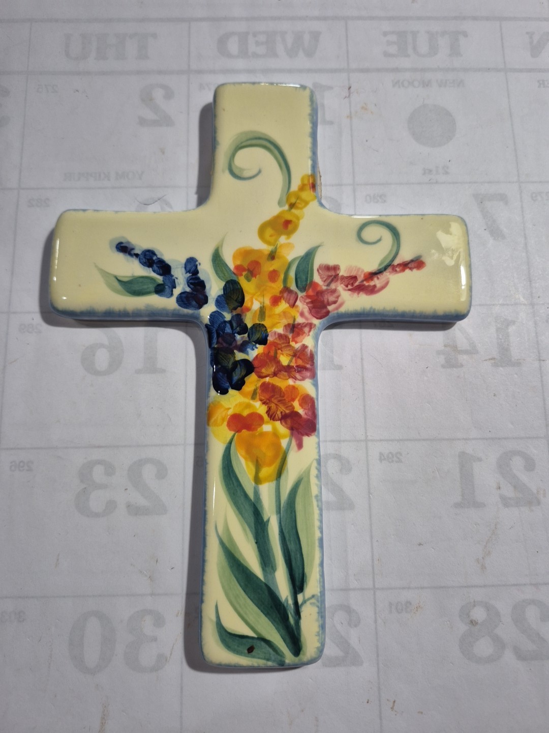 Vtg Gail Pittman 1999 Cross Flowers Yellow 