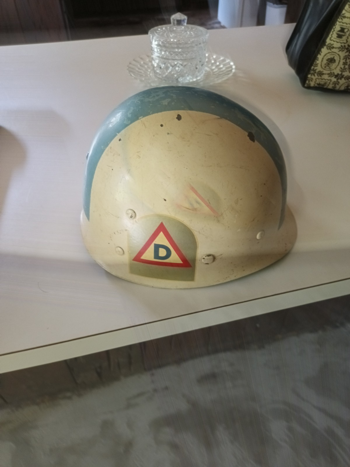 Rare Vtg M1 Helmet Liner 39th Infantry Delta Division Painted MP Parade Uniform