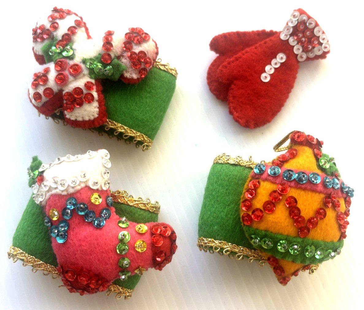 VTG 1950s Bucilla LOT Sequin Felt Christmas Ornament Napkin Holders Plus Mittins