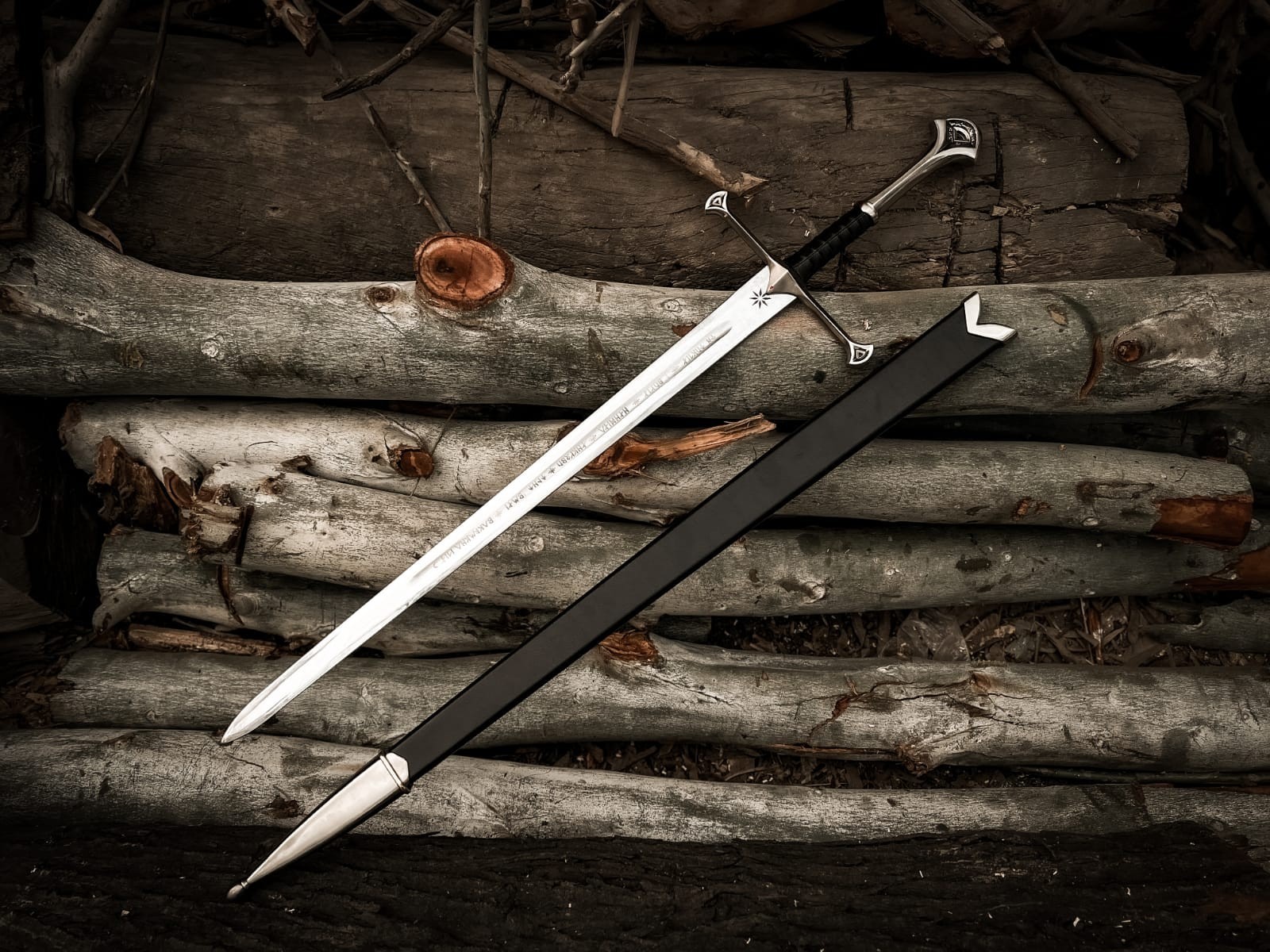 Lord of the Rings Narsil Sword, King Aragorn's Anduril Sword Lord of the Rings Narsil Sword, King Aragorn's Anduril Sword