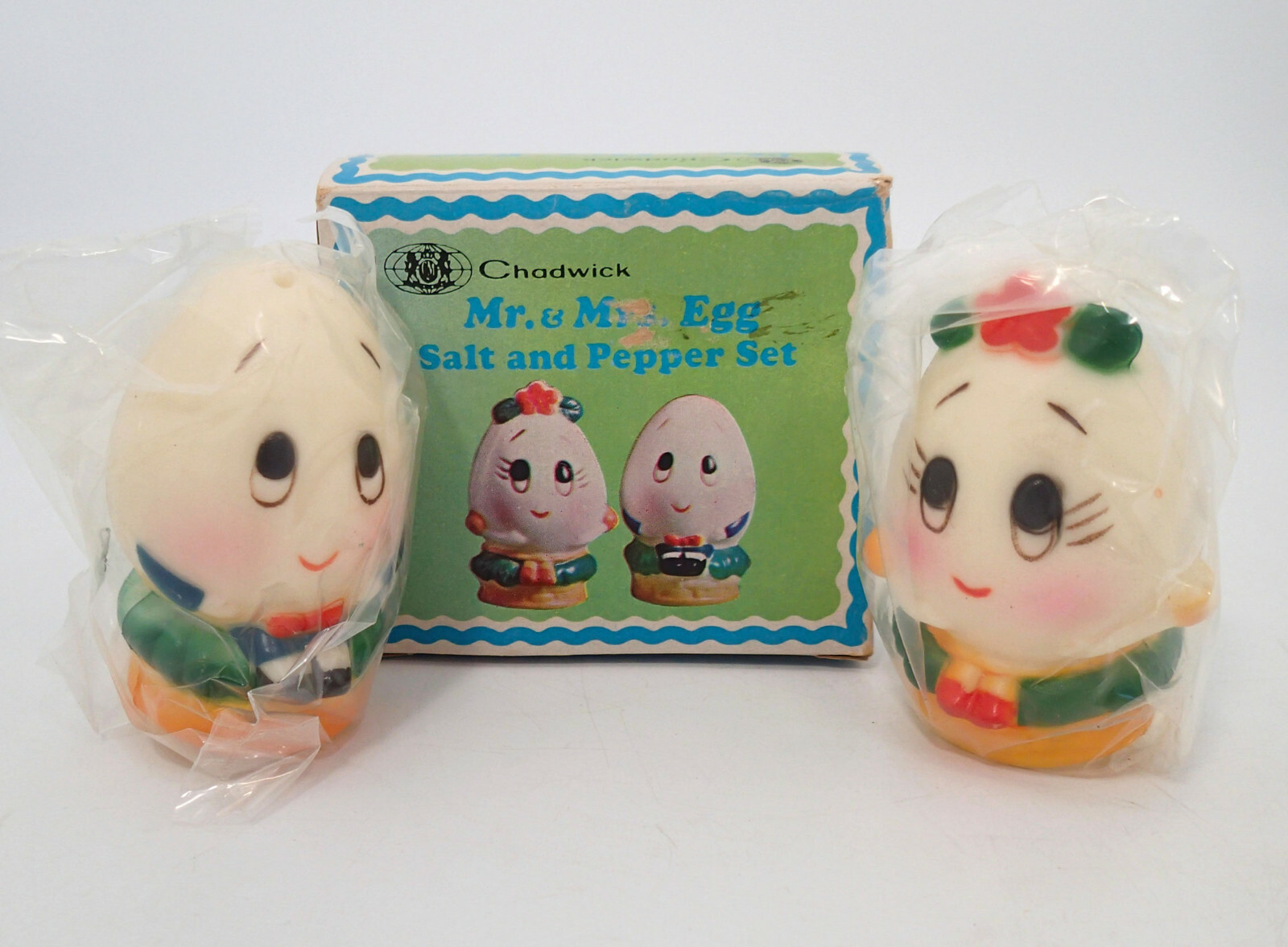 Vintage NOS Mr and Mrs Humpty Dumpty Girl and Boy Egg Salt Pepper Shakers