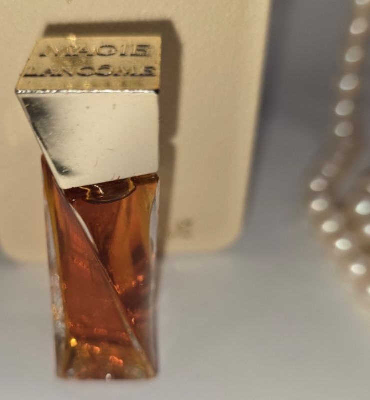 Discontinued Vintage Lancome Magie Parfum Miniature Boxed Splash
