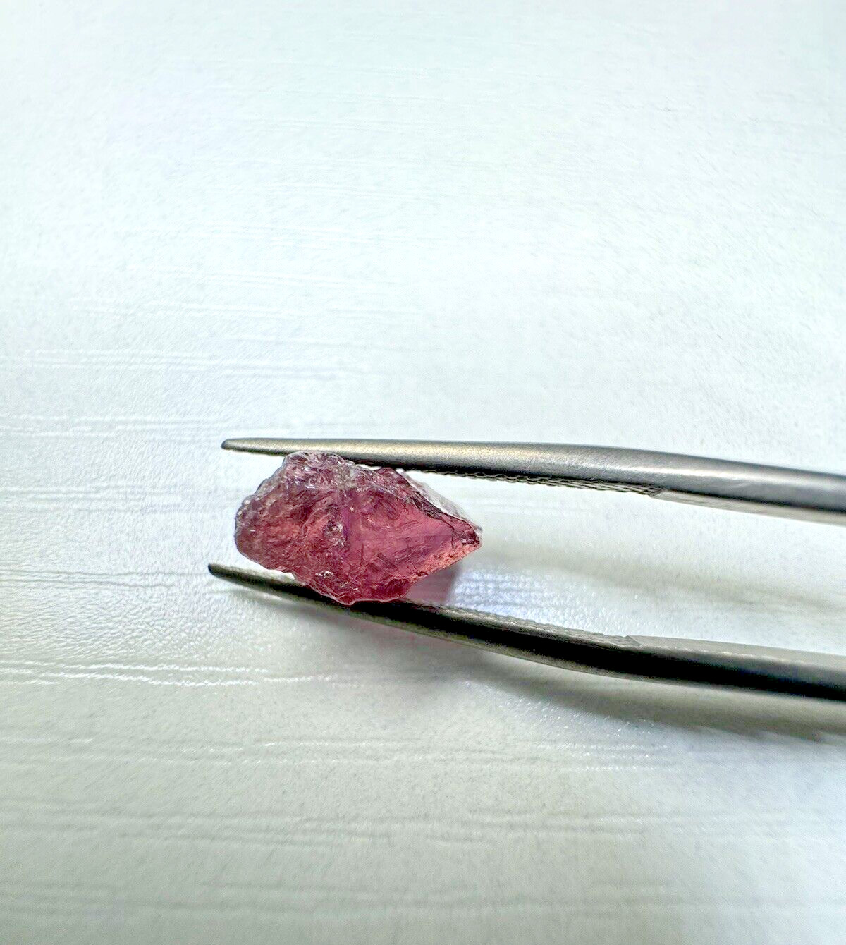 Sapphire *rare* salmon pink clean faceting rough gemstone Tanzania 3.04 carats Sapphire *rare* salmon pink clean faceting rough gemstone Tanzania 3.04 carats