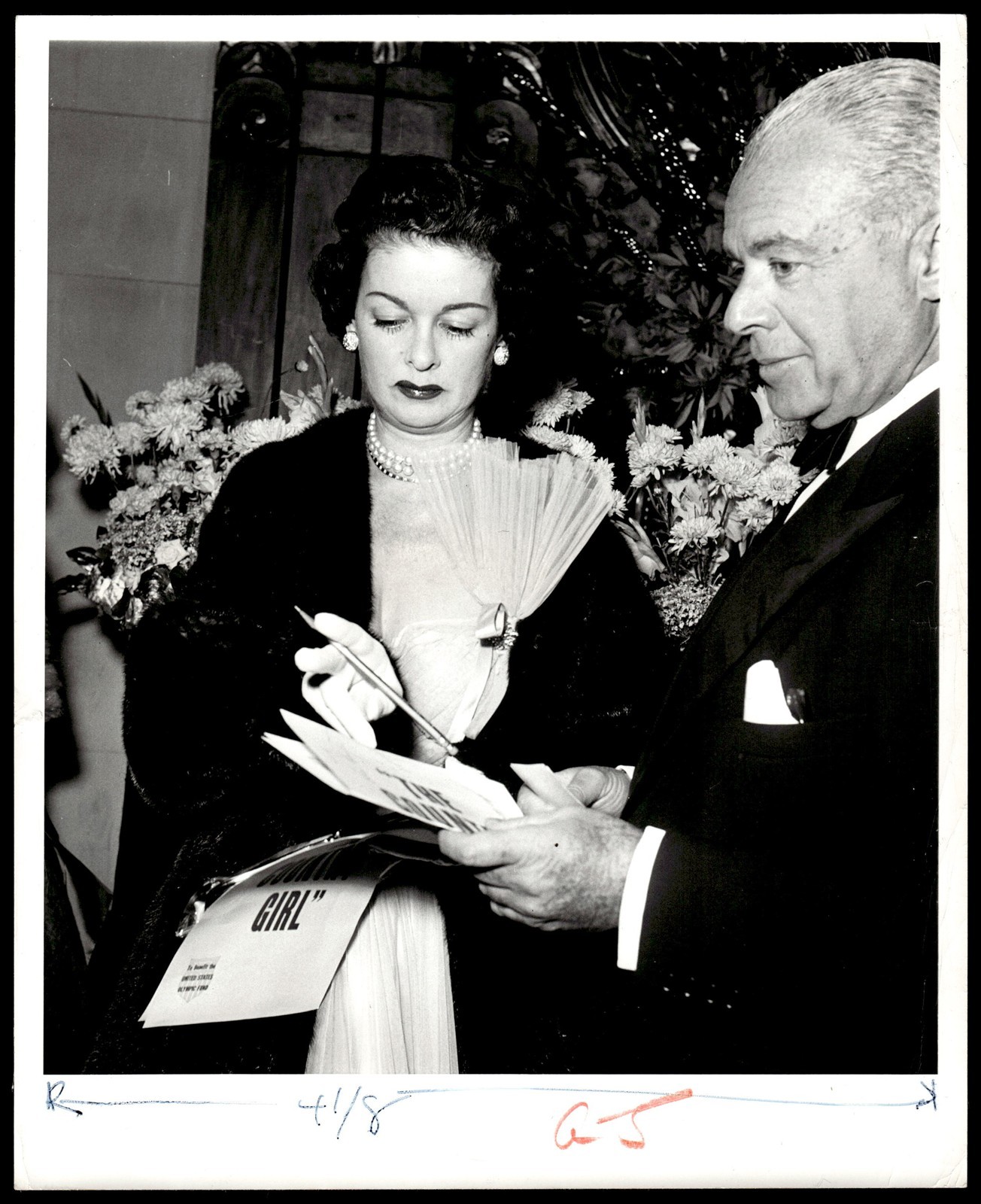 Joan Bennet Walter Wagner Candid 8x10 Original 1954 Press Photo *MH3139