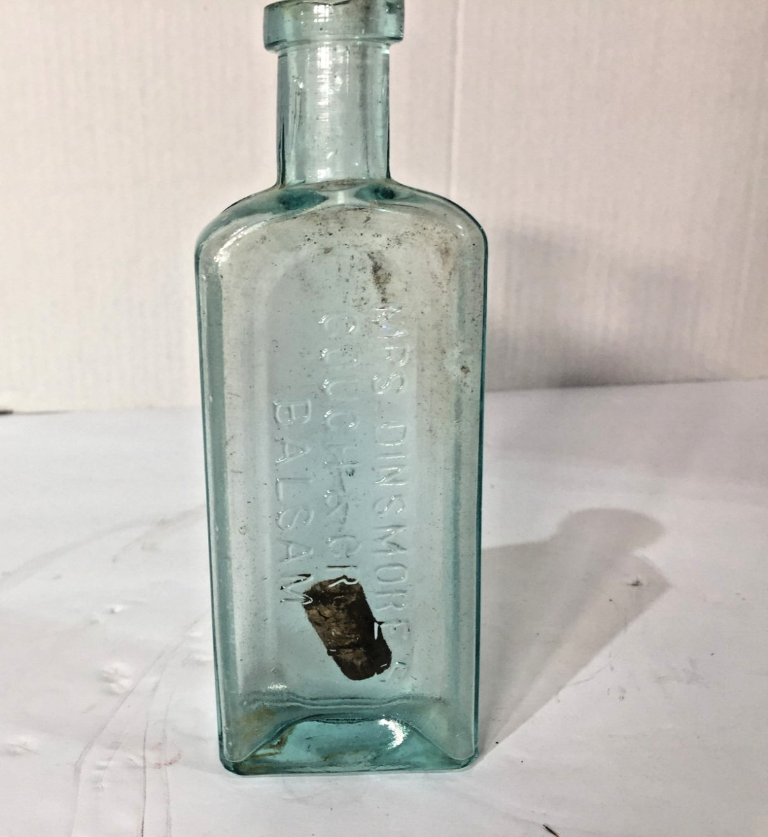 Antique Mrs. Dinsmore's Couch & Croup Balsam Medicine Bottle Circa 1900 W/Error