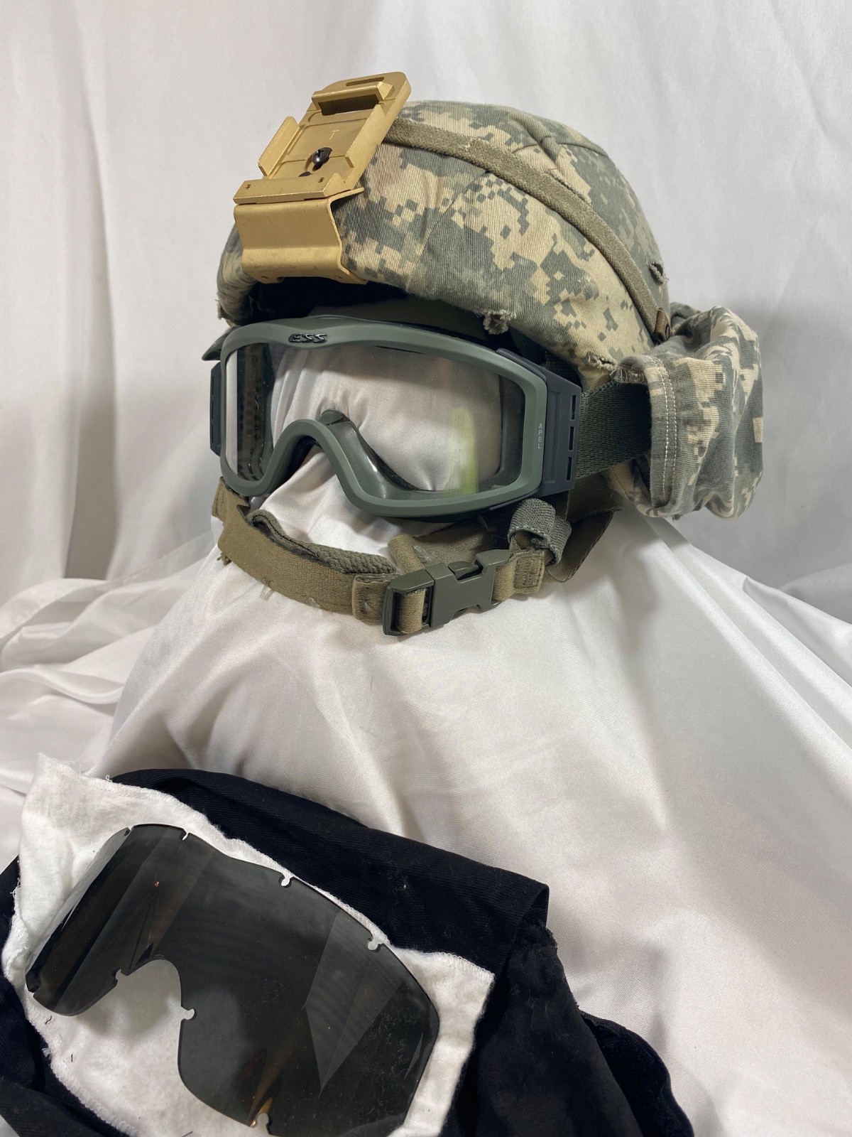USGI-ACH Combat Helmet-Gentex -TBH II -Size Medium W/Goggles, Cover & NVG Mount