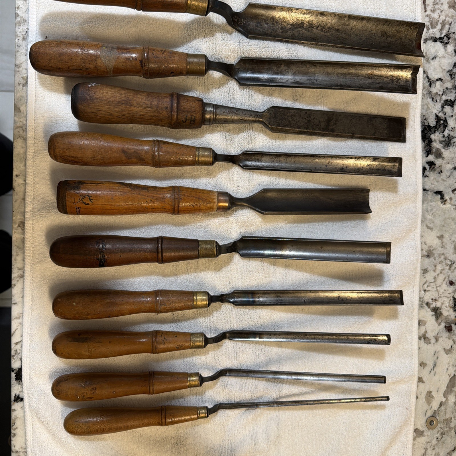 10 Pc Mixed Set Of Vintage Gouge Chisels 10 Pc Mixed Set Of Vintage Gouge Chisels