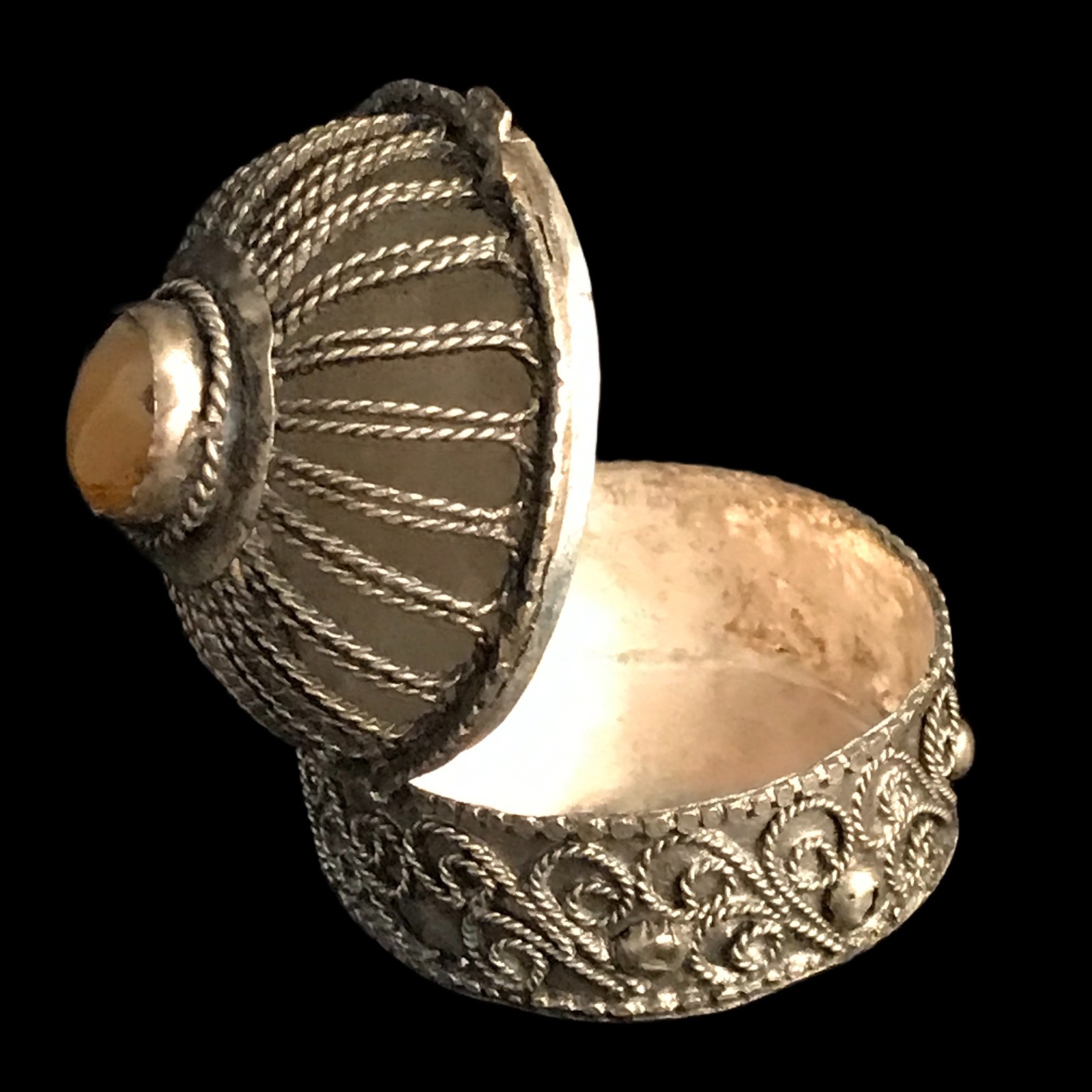 Vintage Silver Filigree Box Vintage Silver Filigree Box
