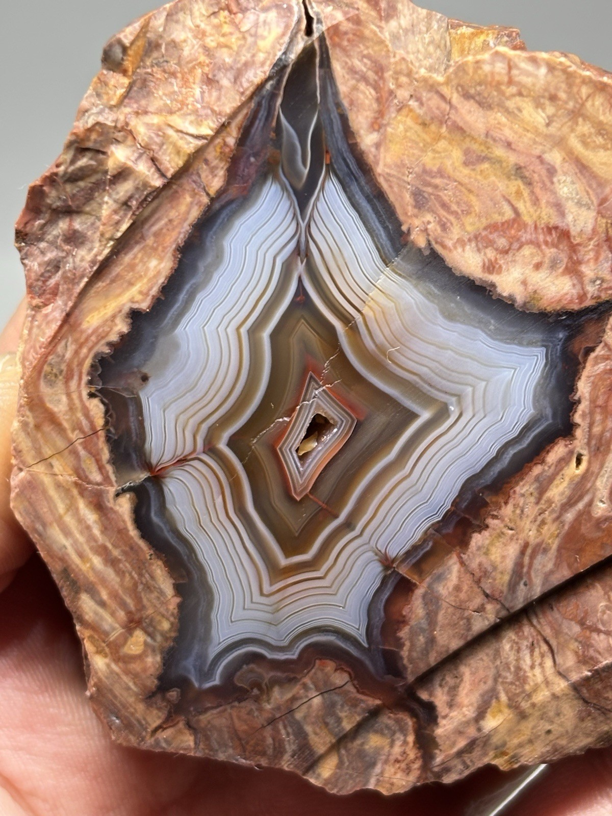 216g Rare Geometric Banded Agate Raw Natural Specimen Ankara Turkey Origin