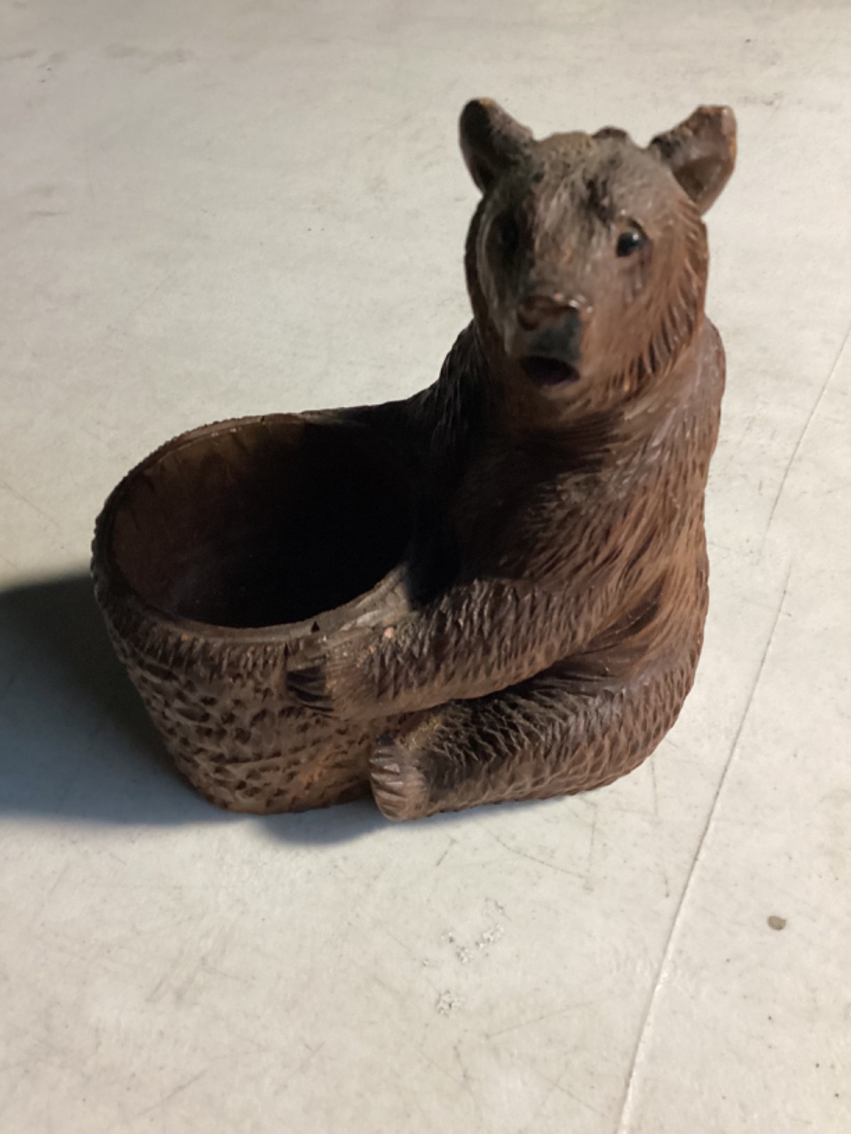 VINTAGE FIGURAL BEAR BLACK FOREST CARVED WOOD MATCH HOLDER Signed 4” in EUC VINTAGE FIGURAL BEAR BLACK FOREST CARVED WOOD MATCH HOLDER Signed 4” in EUC