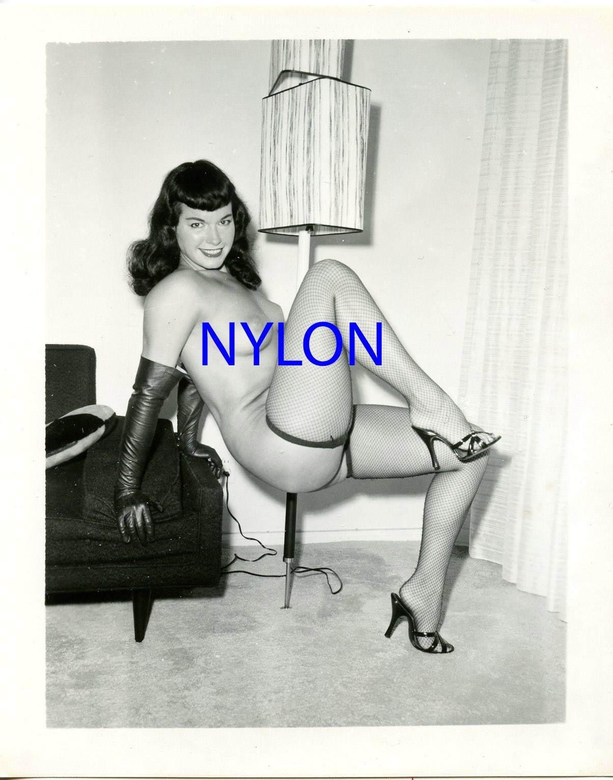 RARE BETTIE PAGE VINTAGE 1950's 4 x 5 PHOTOGRAPH BY LENNY BURTMAN RARE BETTIE PAGE VINTAGE 1950's 4 x 5 PHOTOGRAPH BY LENNY BURTMAN