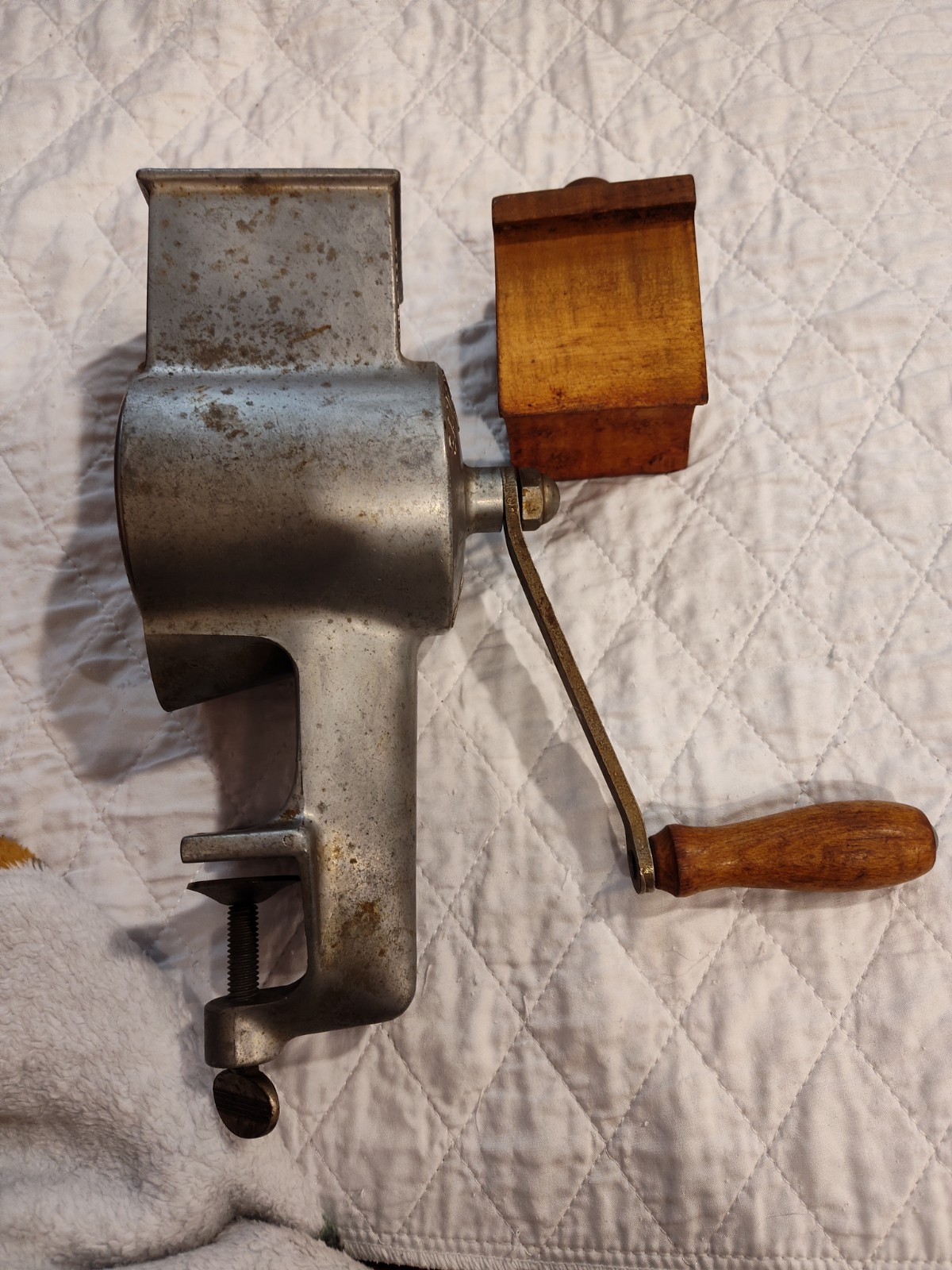 Savoy Press Mfg. Co. Supreme Grater Clamp-On Hand Crank Cheese Grater Wood