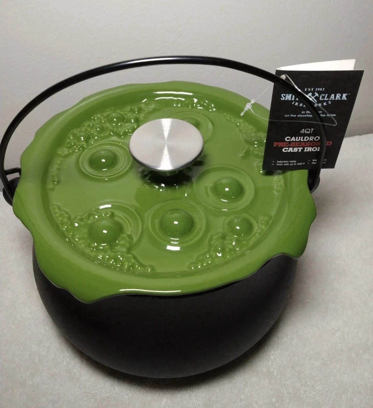 Smith & Clark Black Cast Iron Pot Cauldron New 4qt Halloween Green Boiling Lid