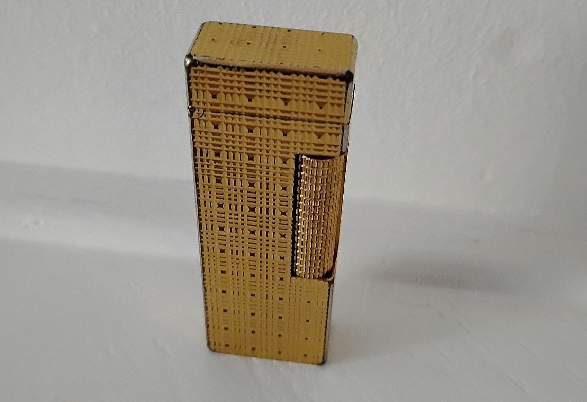 Dunhill lighter Gold tone Vintage Dunhill lighter Gold tone Vintage