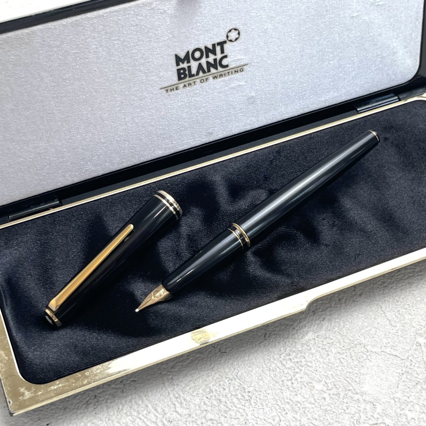 Vintage Montblanc Generation Fountain Pen Black 14K Gold Nib GT Germany BS180