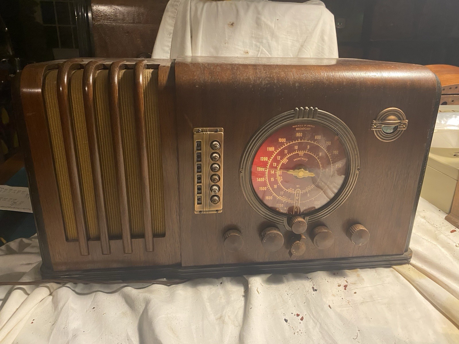 Airline Wells Gardner 62-372 Radio (1938)-Works Great