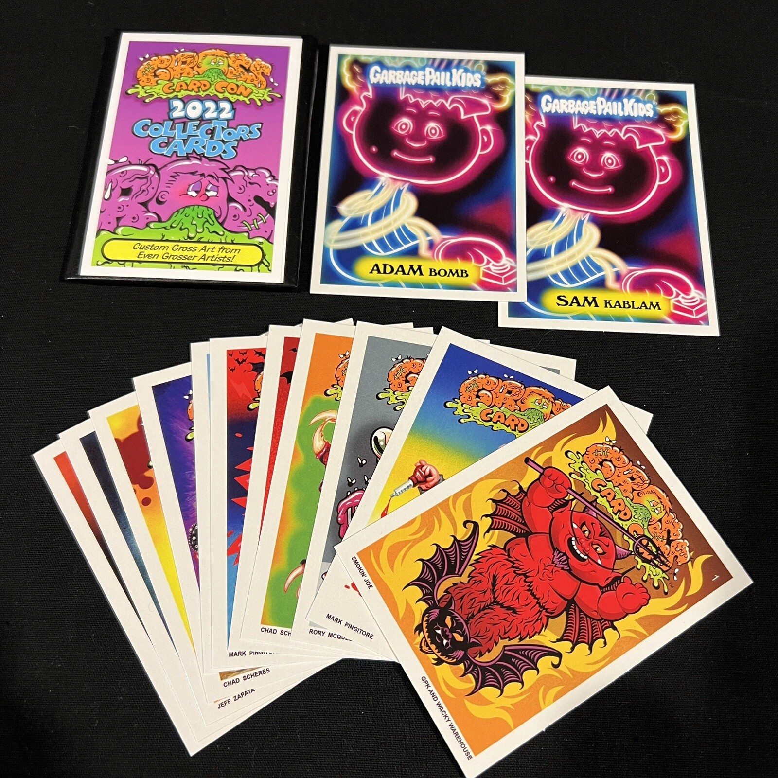 2022 GARBAGE PAIL KIDS GROSS CARD CARD CON SET WITH 2 FREE ADAM BOMB PROMO CARDS 2022 GARBAGE PAIL KIDS GROSS CARD CARD CON SET WITH 2 FREE ADAM BOMB PROMO CARDS