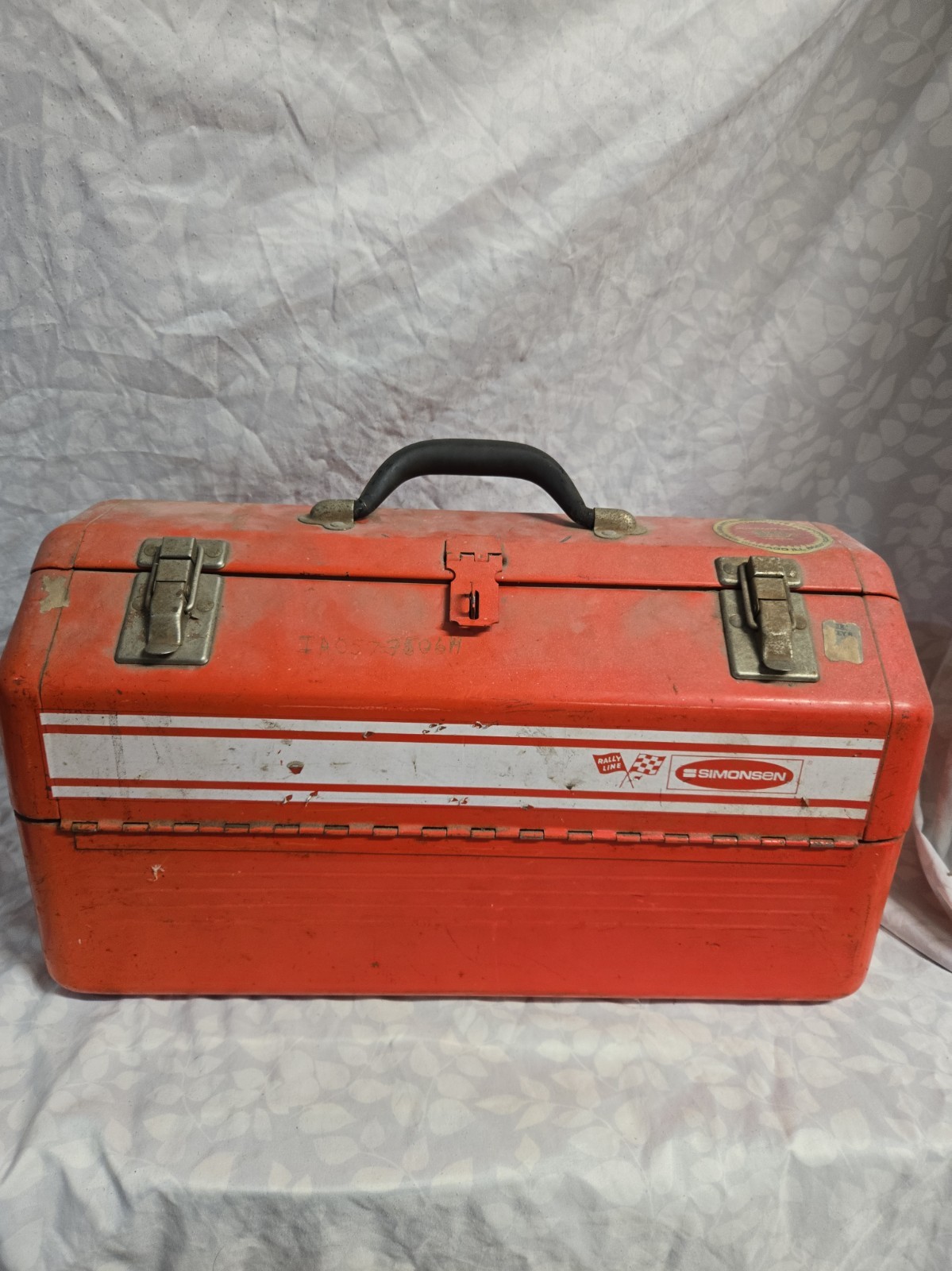 Vintage Large Metal Heavy Duty Simonsen Rally Line Tackle/Tool Box Chicago Ill. Vintage Large Metal Heavy Duty Simonsen Rally Line Tackle/Tool Box Chicago Ill.