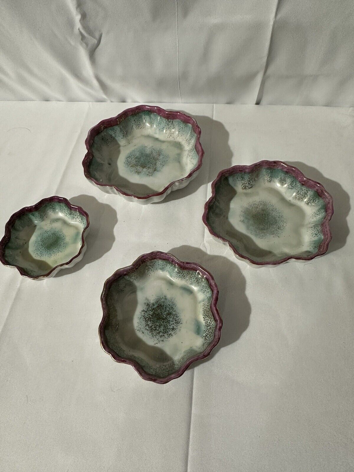 Set Of 4 Nesting Trinket Dishes Adarlt Hand Painted Japan Numbered