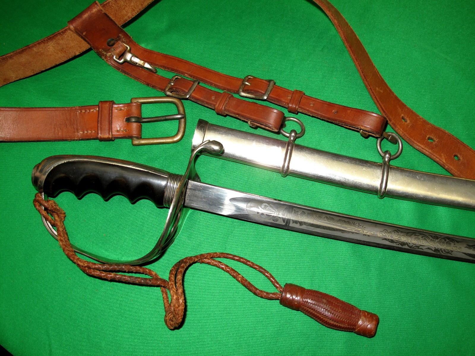 US 1902 Sword WWII MINT AND COMPLETE US 1902 Sword WWII MINT AND COMPLETE