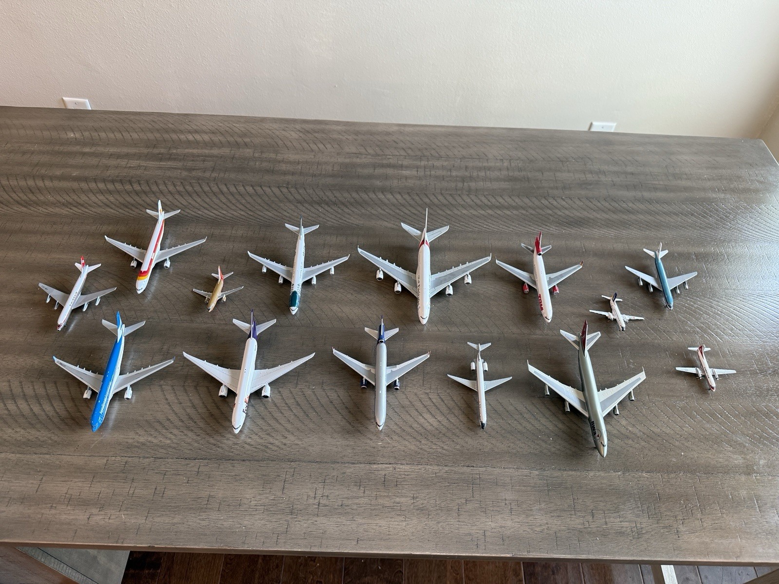 Lot of 14 GeminiJets Dragonwings 1/400 Model Airplanes Gemini Jets Airbus Boeing