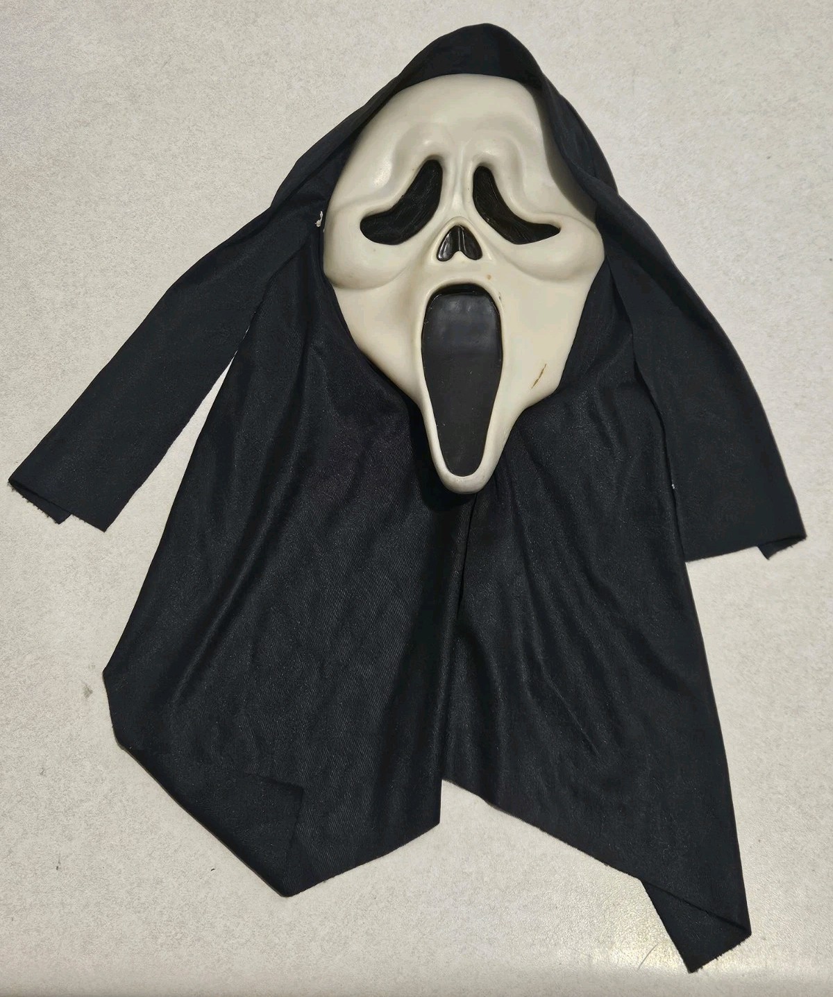 Scream Ghostface Mask HN Stamp Full Shroud Easter Unlimited Inc.
