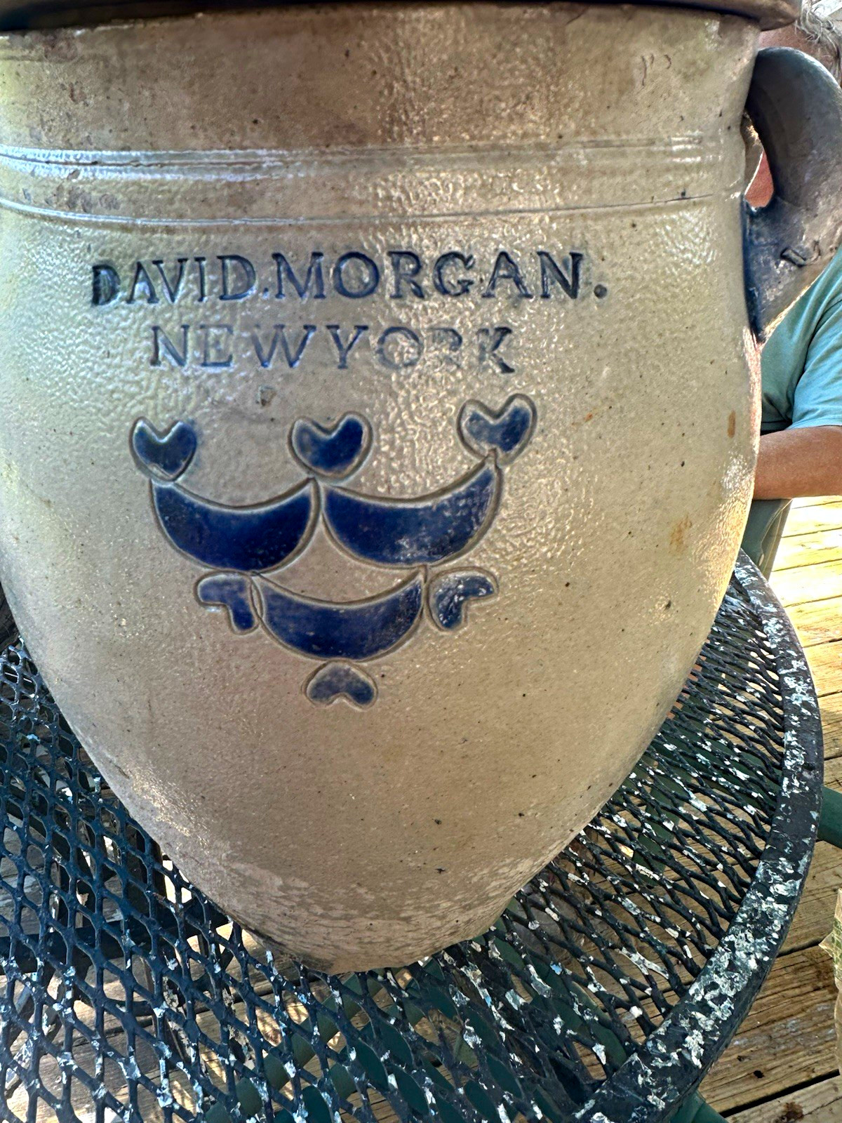 David Morgan New York Stoneware Crock, Gray/Blue Heart Pattern, Free Standing