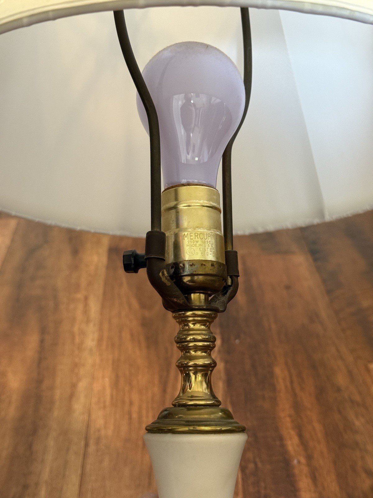 Vintage Hand Painted Porcelain Table Lamp Frosted Roses Gold Accent AS IS