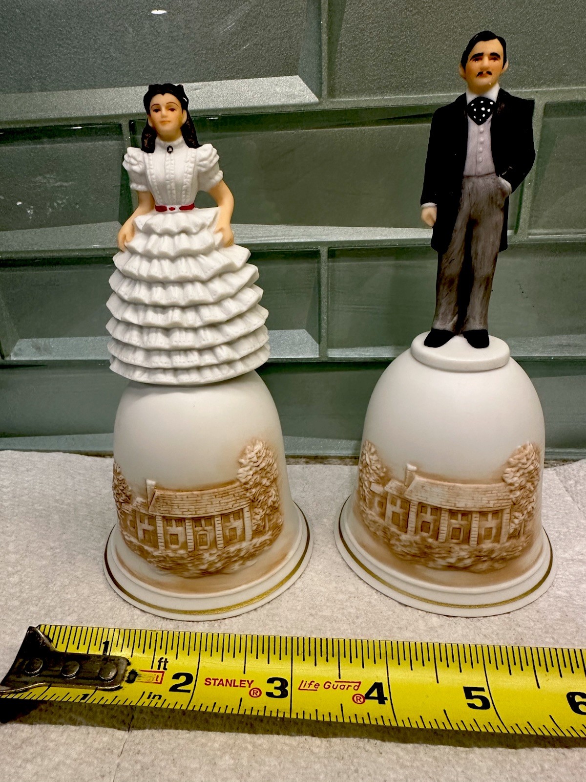Rare Vtg 1988 Pair Scarlett & Rhett 6” Porcelain Bells Figurines Design Debut Rare Vtg 1988 Pair Scarlett & Rhett 6” Porcelain Bells Figurines Design Debut