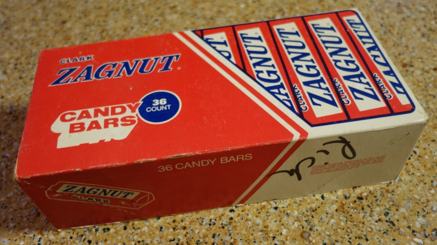 VINTAGE Original 1970\'s Clark ZAGNUT 36 Count Candy Bar, Box Only